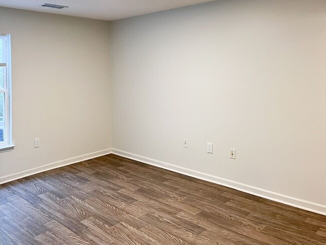 Interior Photo - Ridge View