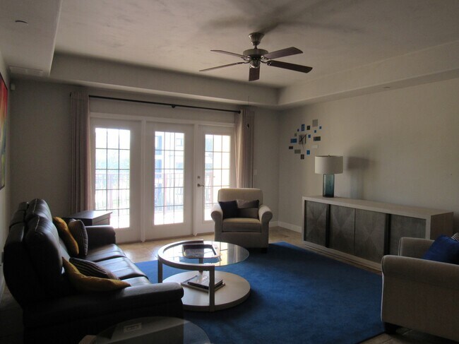Sala de estar - 424 Luna Bella Ln