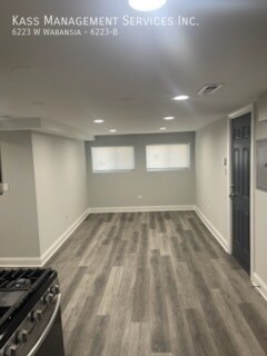 Foto del edificio - 6223 W Wabansia Ave