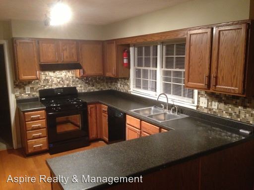Building Photo - 1435 Yorktown Dr