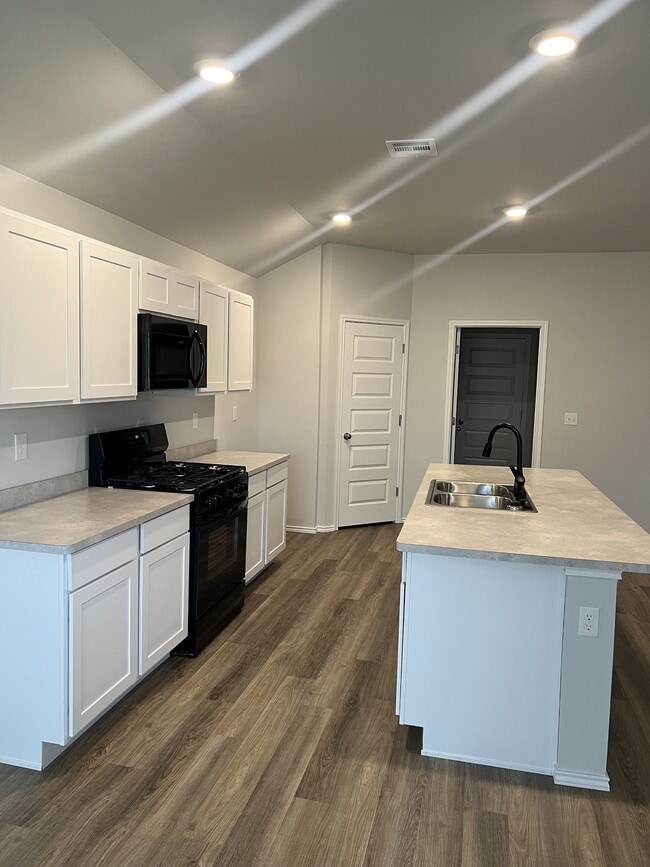 Foto del edificio - 607 NW 120th Terrace