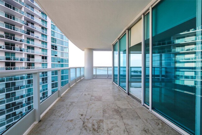 Foto del edificio - 2127 Brickell Ave