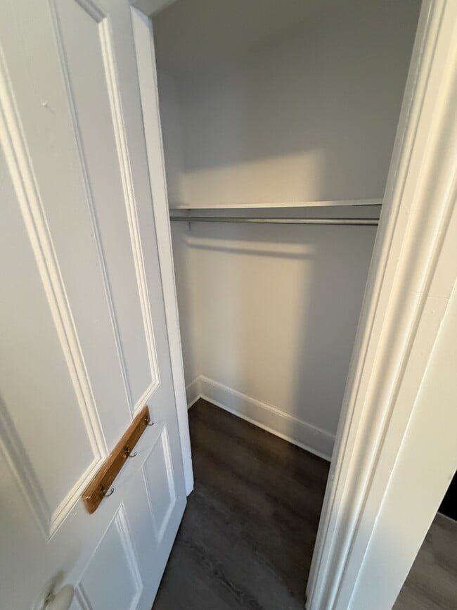 Building Photo - 119 Daly Ave