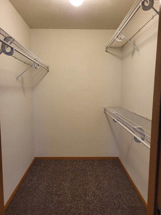 Building Photo - 2138 N Howard Ave