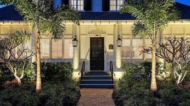 Foto del edificio - 7715 Westmoreland Dr