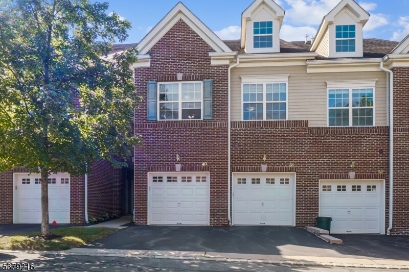 Foto principal - 40 Taft Ln