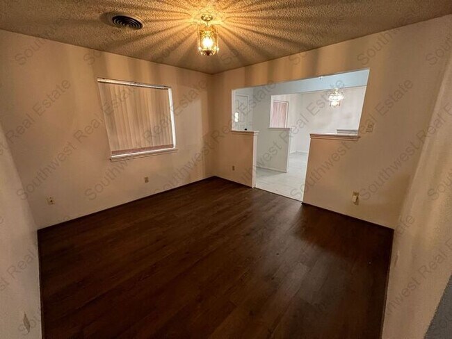 Foto del edificio - Spacious 4 Bedroom 2.5 Bathroom Home