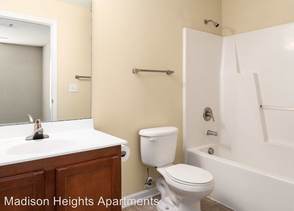 Foto principal - 2282 N Fayetteville St