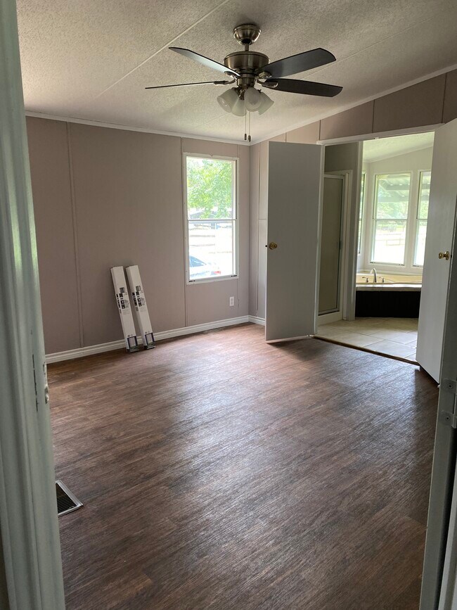 Foto del edificio - 23806 Brushy Oaks St