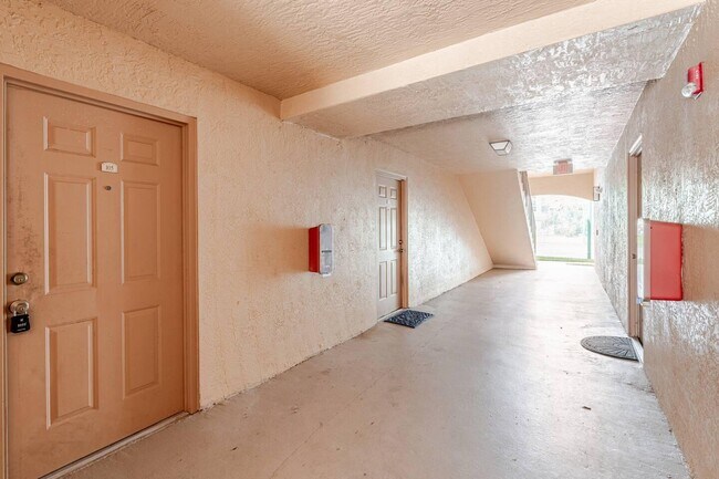 Foto del edificio - 4041 San Marino Blvd