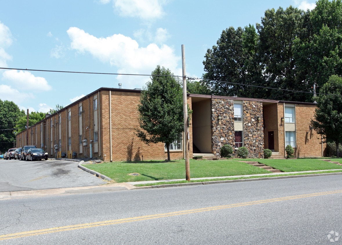 Primary Photo - Macon Crossing Apartments
