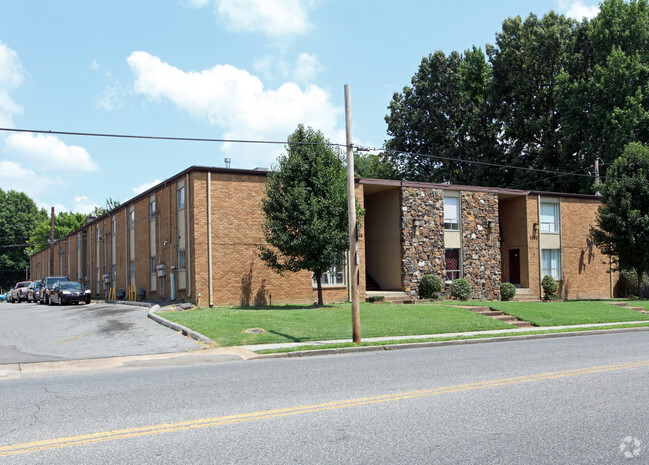 Building Photo - Macon Crossing