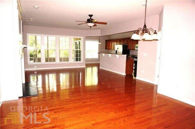 Building Photo - 6026 Creekside Ln
