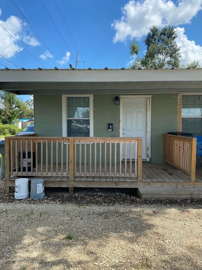 Foto del edificio - Quiet Duplex!