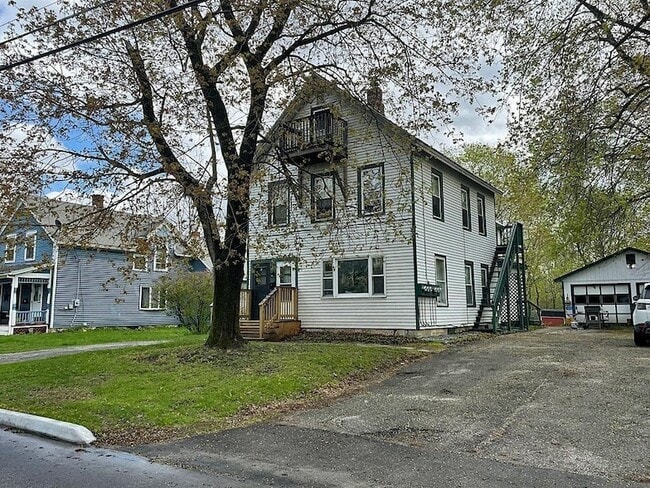 Building Photo - 42 Jackson Ave
