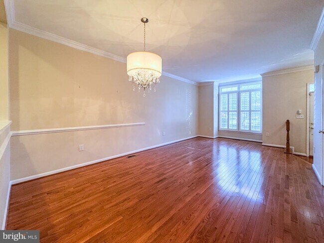 Foto del edificio - 11742 Valley Ridge Cir