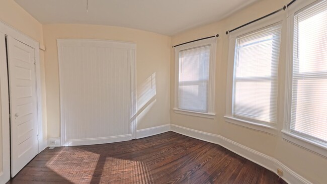 Building Photo - 65-67 Fox St