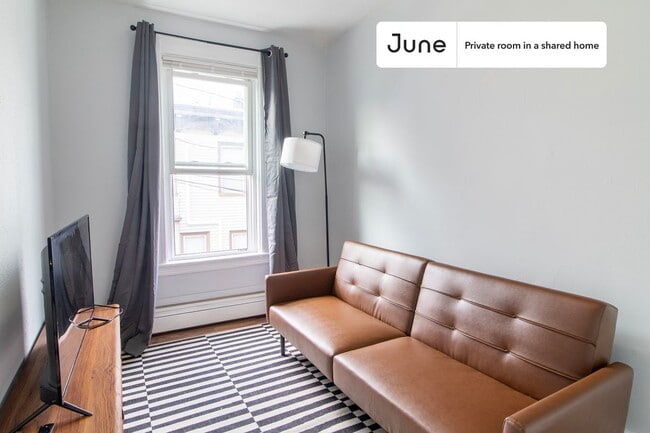 Foto del edificio - Room in Shared 3 bed/1 bath home
