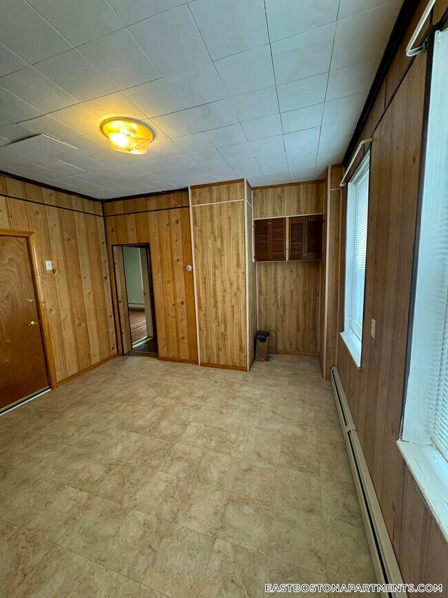 Foto del edificio - 165 Cottage St
