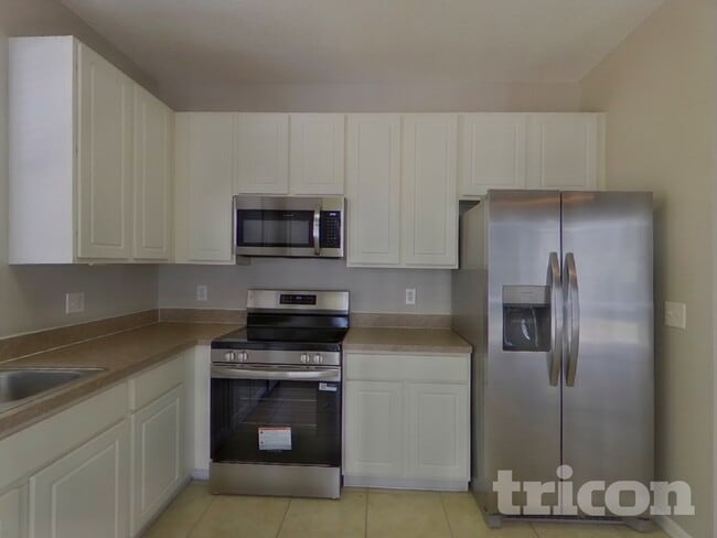 Building Photo - 10314 Goldenbrook Way