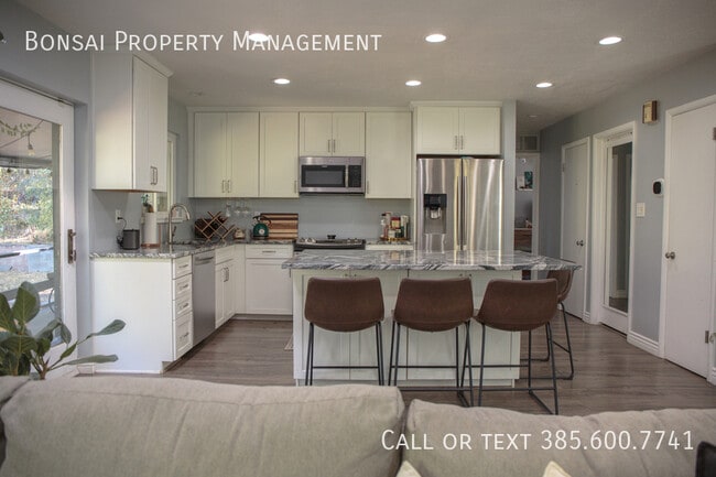 Building Photo - 3281 E Fortuna Dr