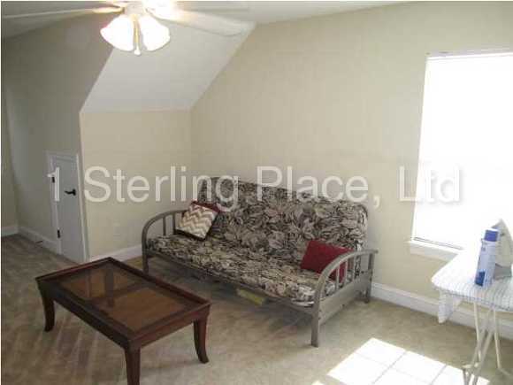Foto del edificio - 315 Springview Ln