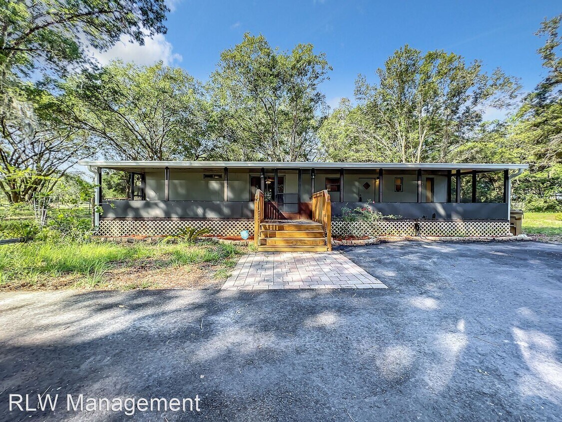 3 br, 2 bath House 19829 County Rd 42 House Rental in Altoona, FL
