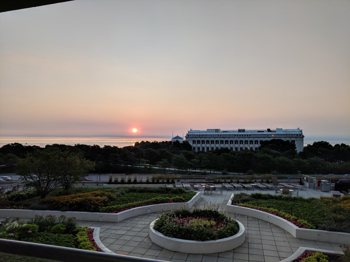 Foto principal - 1235 S Prairie Ave