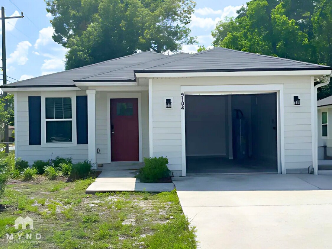 Foto principal - 9104 Monroe Ave