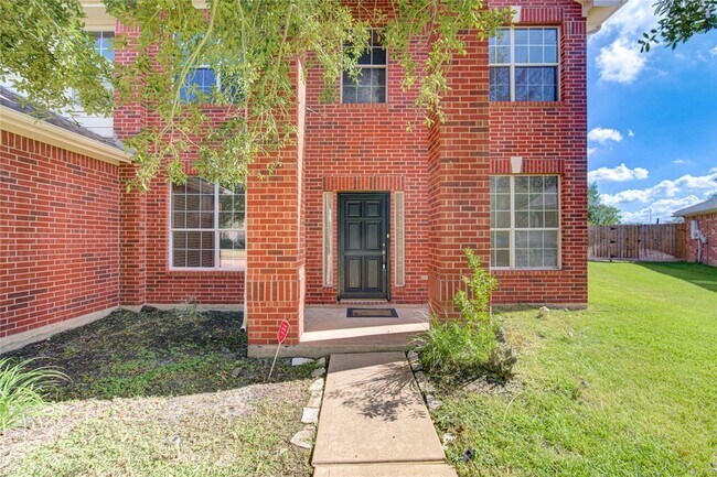 Foto del edificio - 5527 Gatesprings Ln