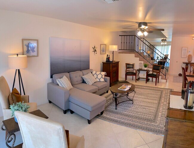 Foto del edificio - 494 E Calle Begonia