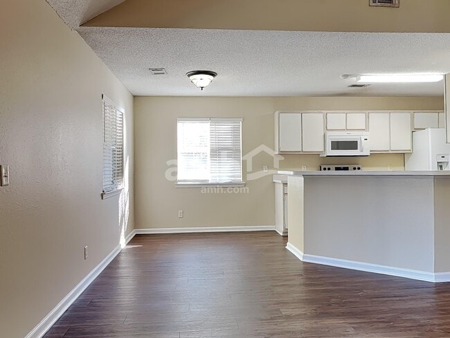 Foto del edificio - 106 Habitat Dr