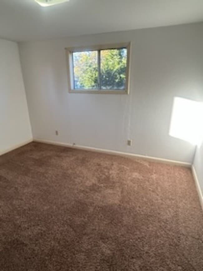 Building Photo - Border Duplex