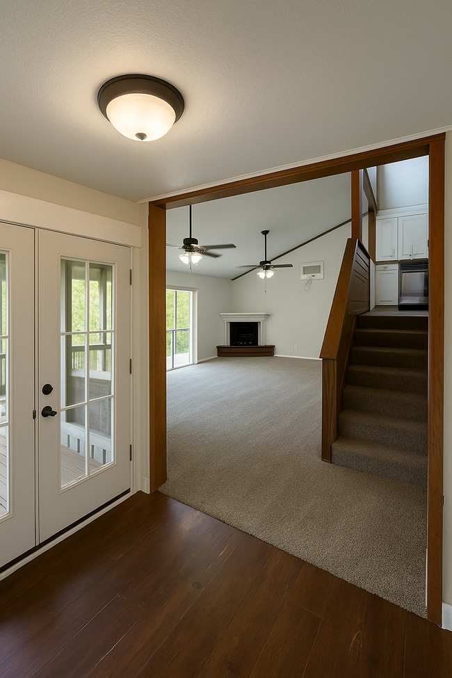 Building Photo - 140 Maple Leaf