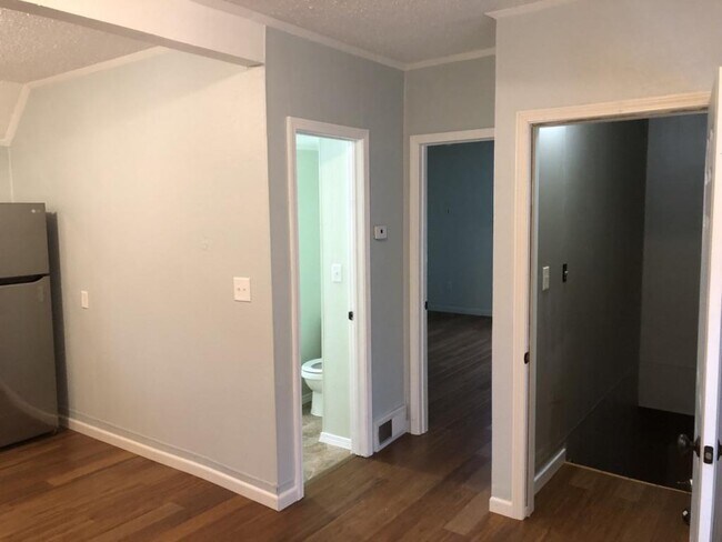 Foto del edificio - 105 1st Ave SW