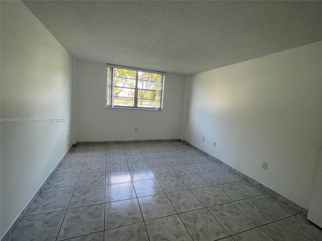Building Photo - 14140 SW 84th St