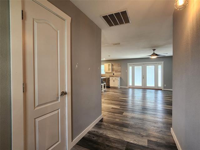 Building Photo - 2033 Rose Hill Rd
