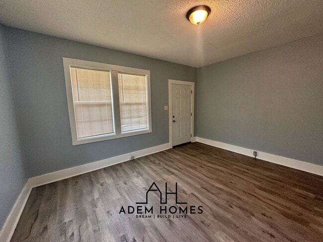 Building Photo - $250 RENT SPECIAL! Spacious 2 Bedroom Home...