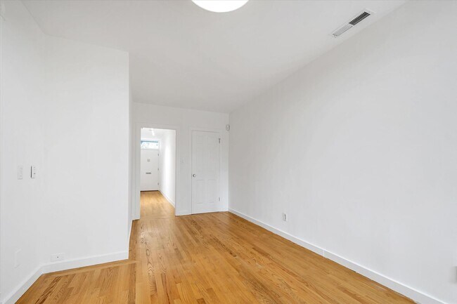 Foto del edificio - Two Bedroom Condo in Hayes Valley - Please Contact for Showing Availability!