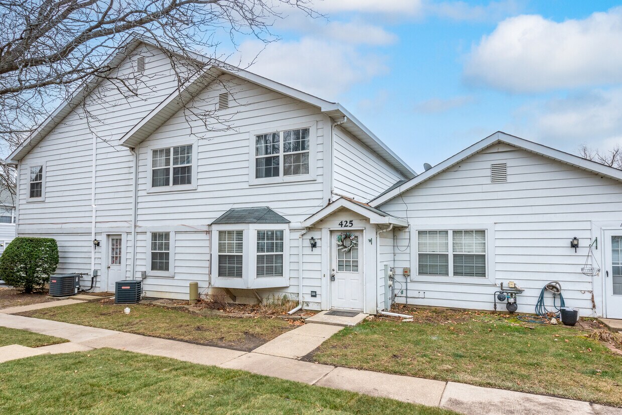 Primary Photo - 425 N Lake Shore Dr