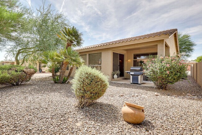 Foto del edificio - 9746 E Coopers Hawk Dr