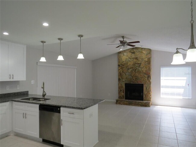 Building Photo - 4023 Paddlewheel Dr