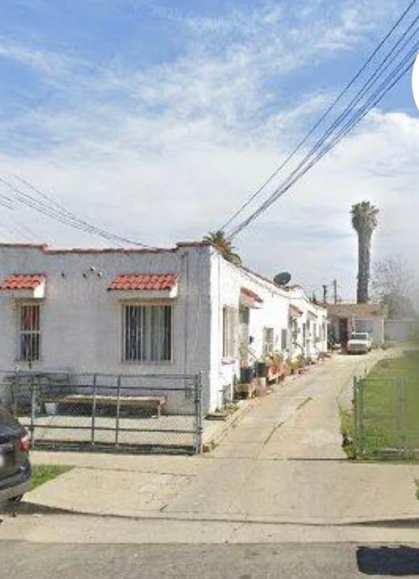 Building Photo - 706 S Burger Ave