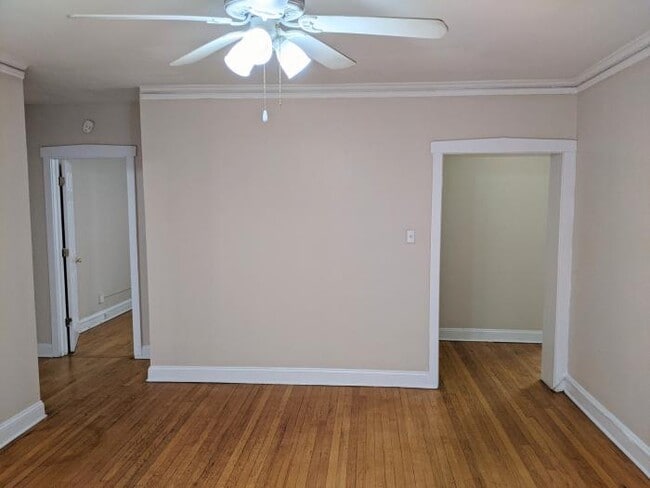 Building Photo - 2 bedroom in Evanston IL 60202