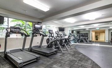 Building Photo - 4060 Glencoe Ave