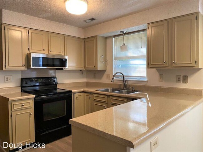 Building Photo - 4 br, 2.5 bath House - 10701 Downpatrick P...