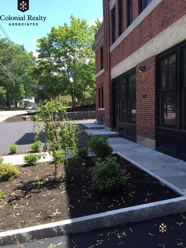 Foto del edificio - 2044 Beacon St