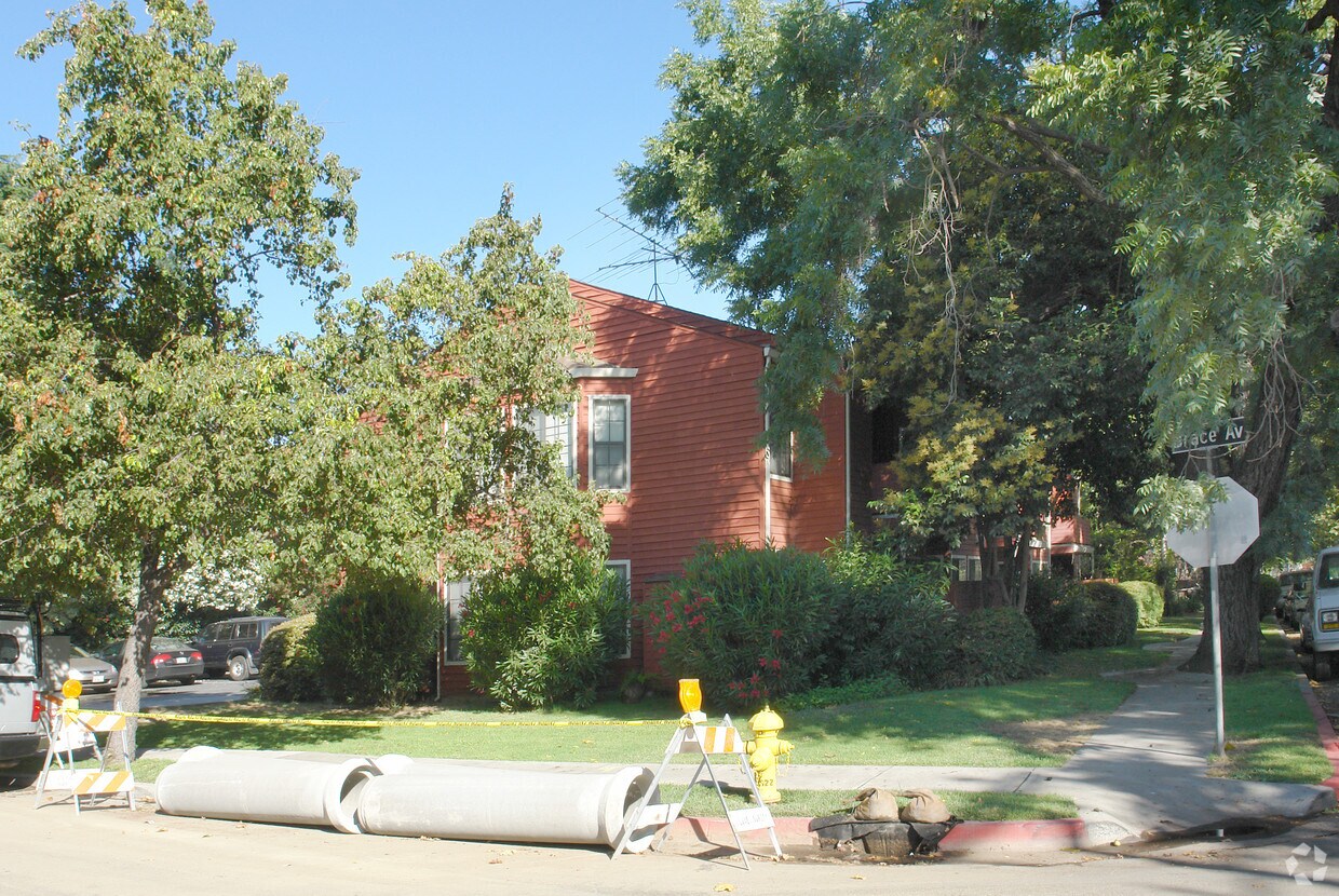 Building Photo - 1157 Brace Ave