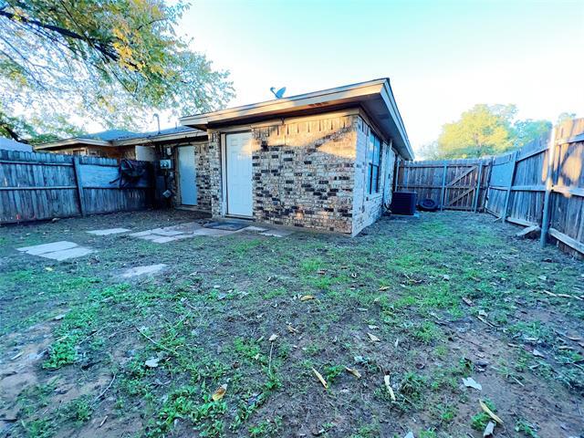 Building Photo - 1726 Justin Lyn St