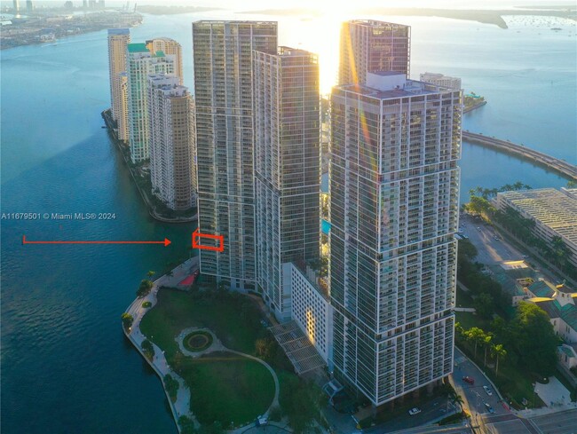 Foto del edificio - 465 Brickell Ave